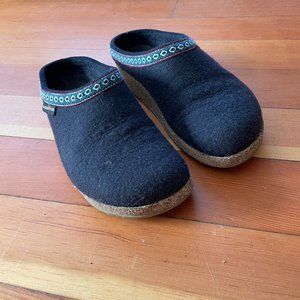 Haflinger Clogs